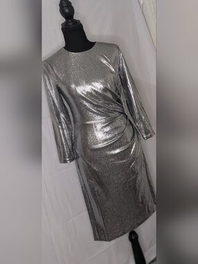 NWT Vince Camuto Silver Metallic Ruched Long Sleeve Midi Dress Size 2